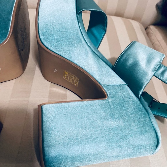 NEW Jeffrey Campbell Platform Heels Size 10 - Picture 3 of 6